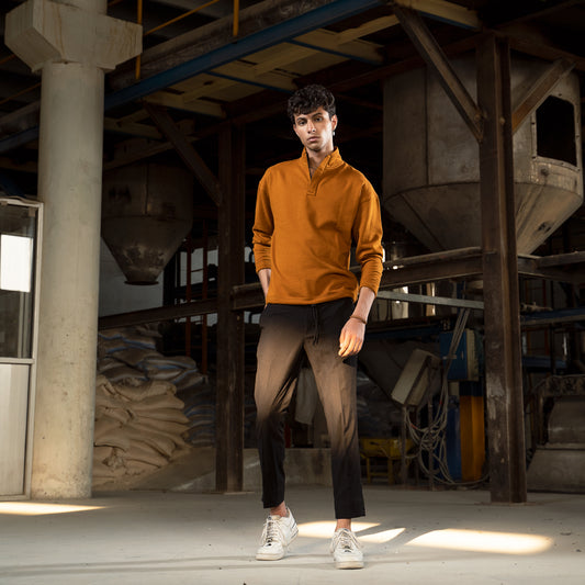 MUSTARD BROWN MOCK NECK SWEATSHIRT